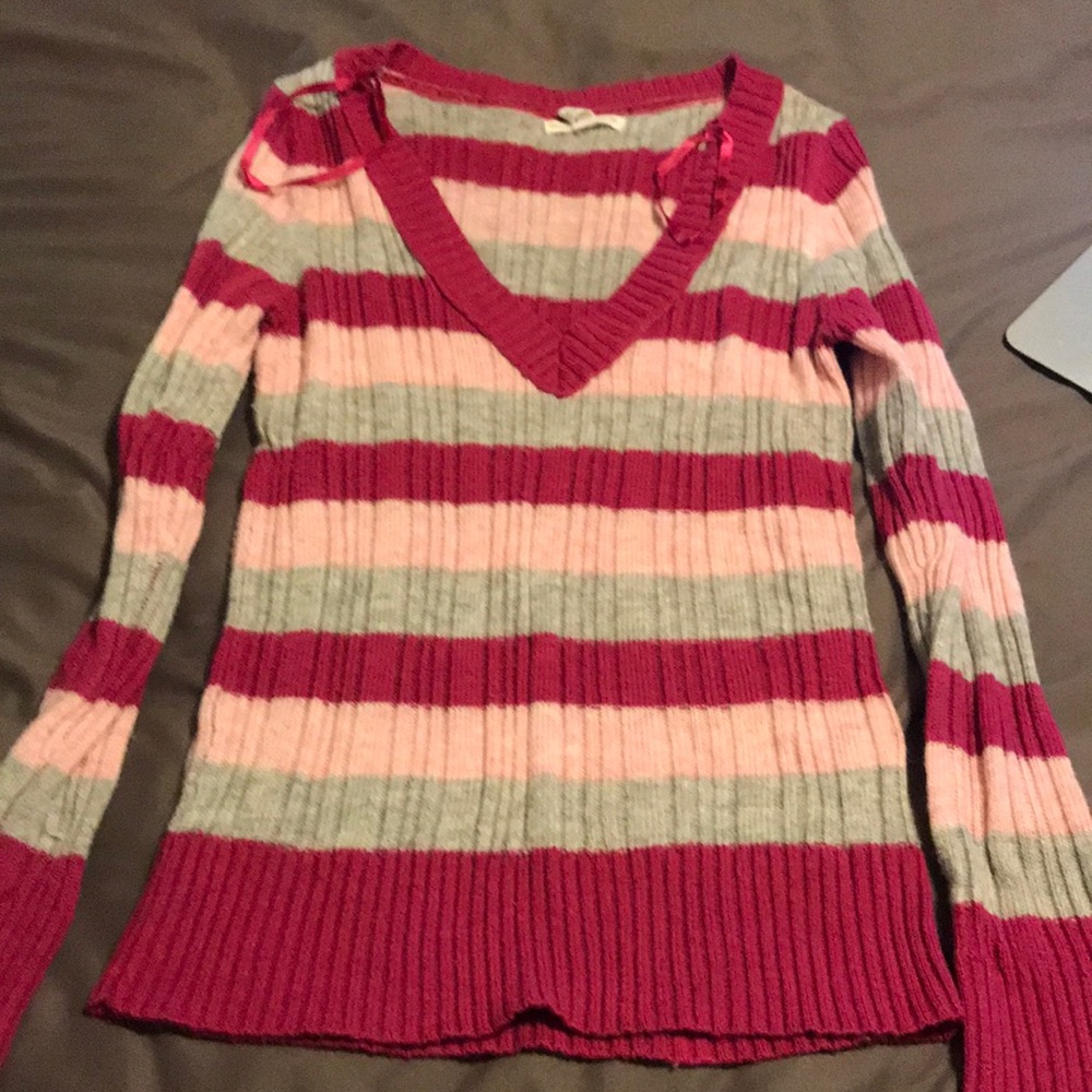 Striped vneck sweater